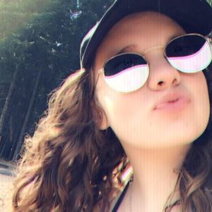 Meet your Posher, Kaitlin